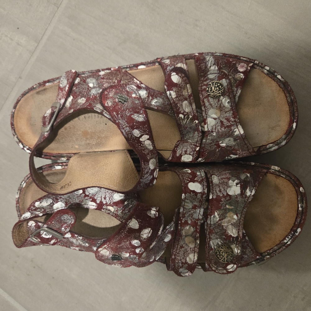 Finn Comfort Red Floral Sandals